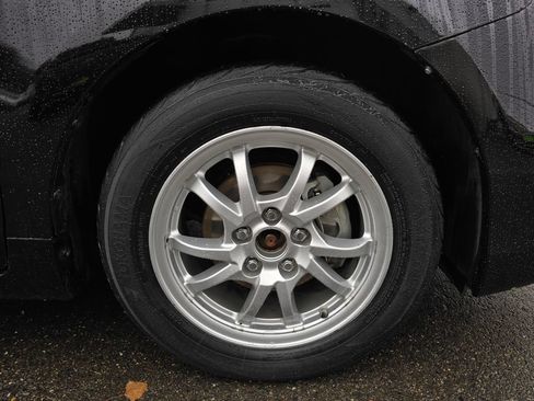 Used 2012 Toyota Prius V Three FWD image 9