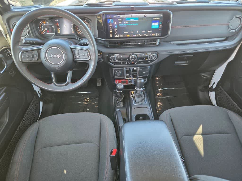 Used 2024 Jeep Wrangler Unlimited Rubicon AWD/4WD image 9