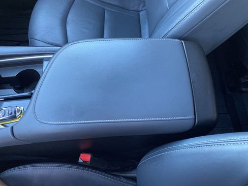 Used 2021 Buick Enclave Premium w/ Sun and Sites Package image 37