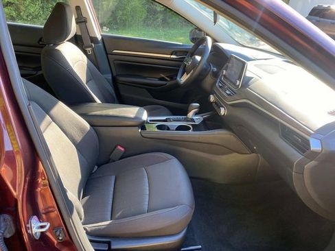 Used 2023 Nissan Altima 2.5 SV FWD image 34