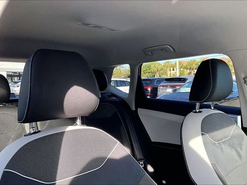 New 2026 Volkswagen Taos SE FWD image 22