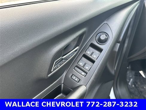 Certified 2022 Chevrolet Trax LS w/ Tint and Cruise Package image 17