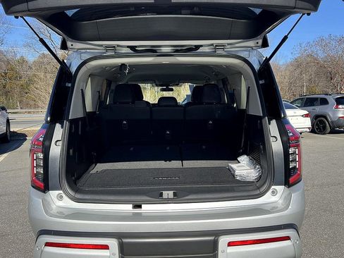 Certified 2026 Nissan Armada SV image 15