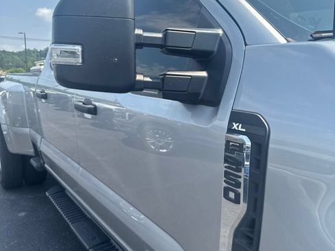 Used 2023 Ford F350 XL w/ XL Driver Assist Package AWD/4WD image 5