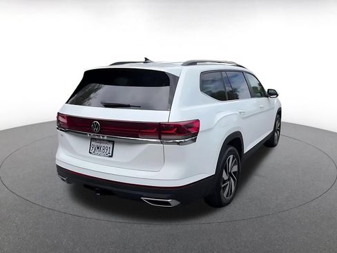 Used 2026 Volkswagen Atlas SE FWD image 14