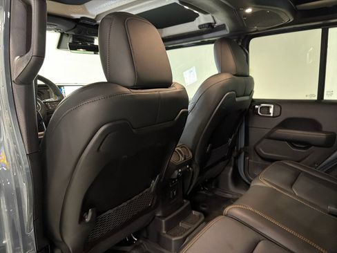 Used 2025 Jeep Wrangler Unlimited Rubicon 392 image 24