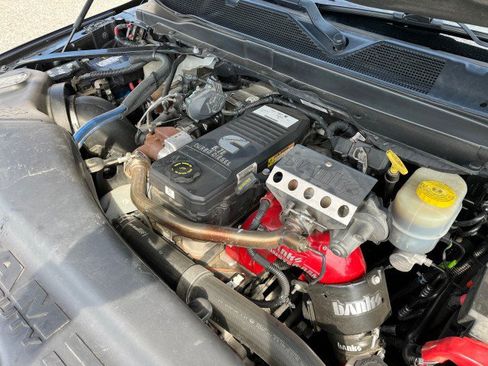 Used 2020 RAM 3500 Laramie AWD/4WD image 14