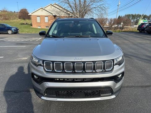 Used 2022 Jeep Compass Limited w/ Sun and Sound Group AWD/4WD image 8