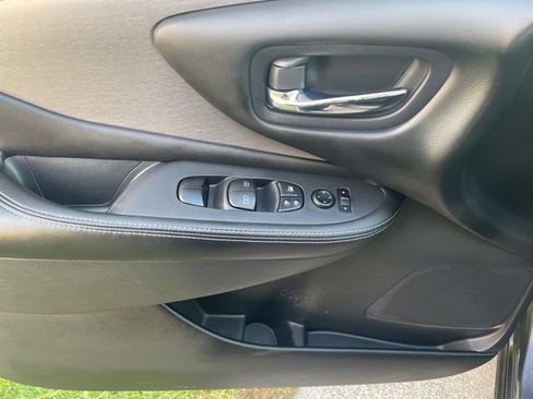 Used 2020 Nissan Murano S image 18