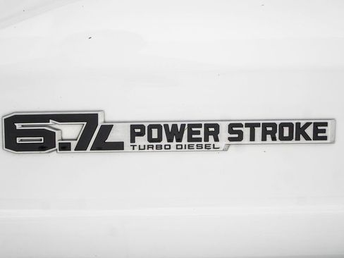 Used 2025 Ford F250 XLT AWD/4WD image 7