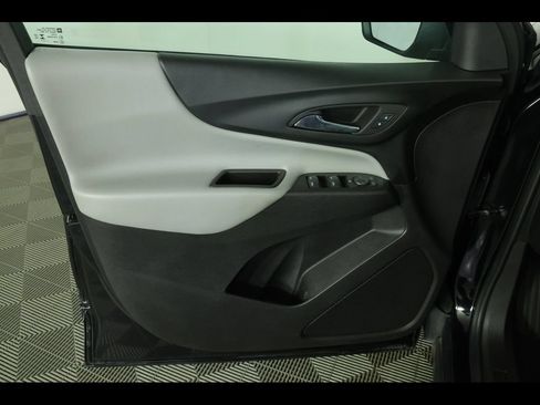 Used 2024 Chevrolet Equinox LS w/ Midnight Edition FWD image 19
