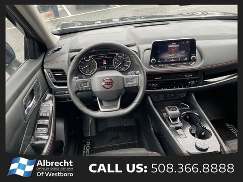 Used 2025 Nissan Rogue SV w/ Rock Creek Premium Package AWD/4WD image 25