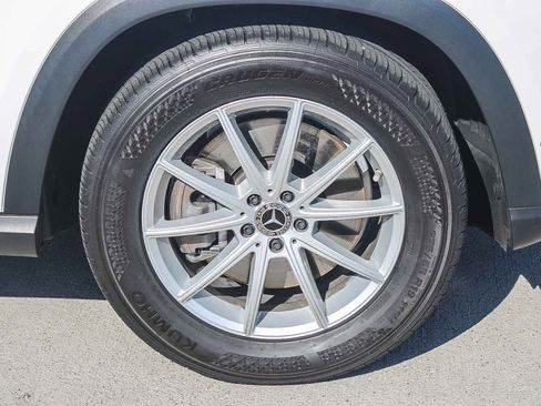Used 2024 Mercedes-Benz GLE 450e 4MATIC image 11