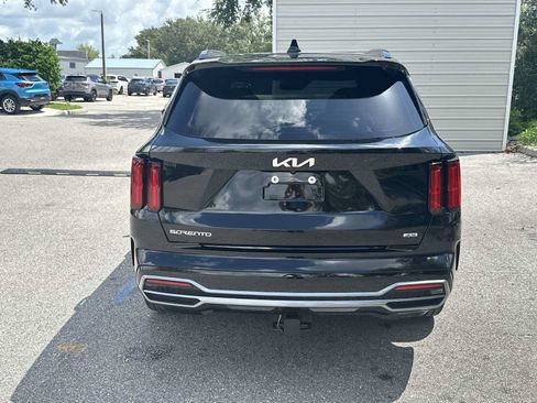 Used 2023 Kia Sorento SX AWD/4WD image 5