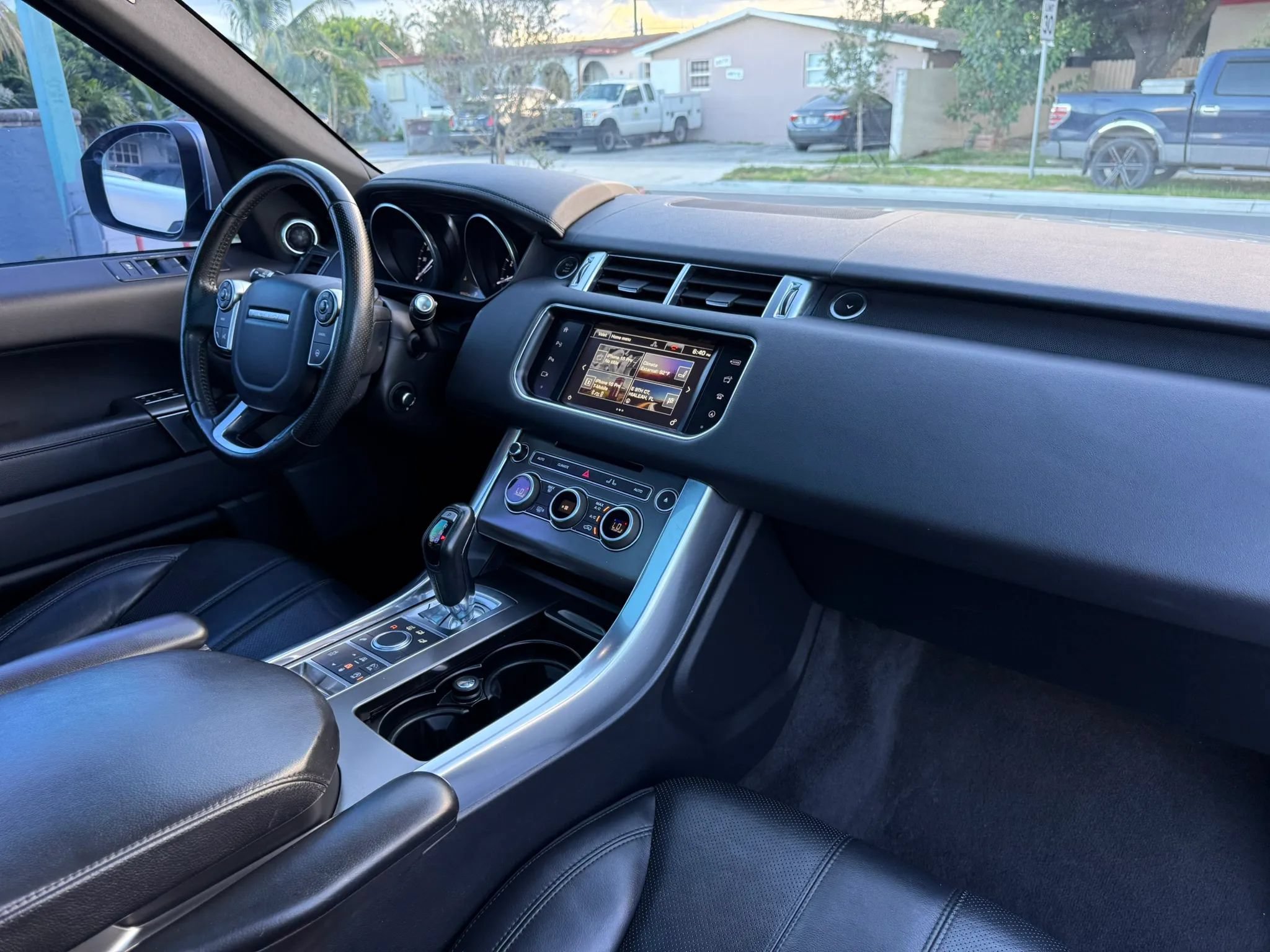 Used 2016 Land Rover Range Rover Sport SE AWD/4WD image 24