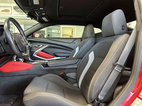 Used 2023 Chevrolet Camaro LT image 11