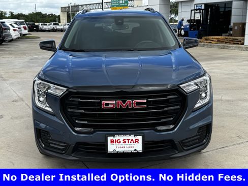 Used 2024 GMC Terrain SLE w/ Driver Convenience Package FWD image 3
