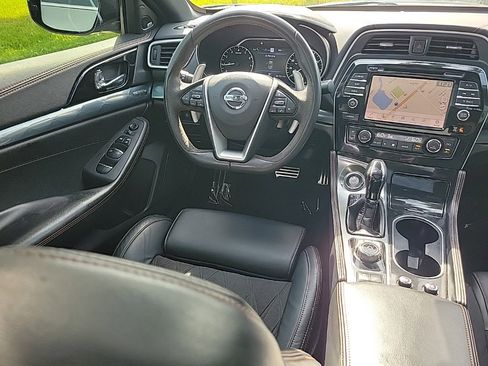 Used 2020 Nissan Maxima SR w/ Illumination Package image 10
