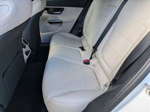 Used 2026 Mercedes-Benz GLC 300 4MATIC image 19