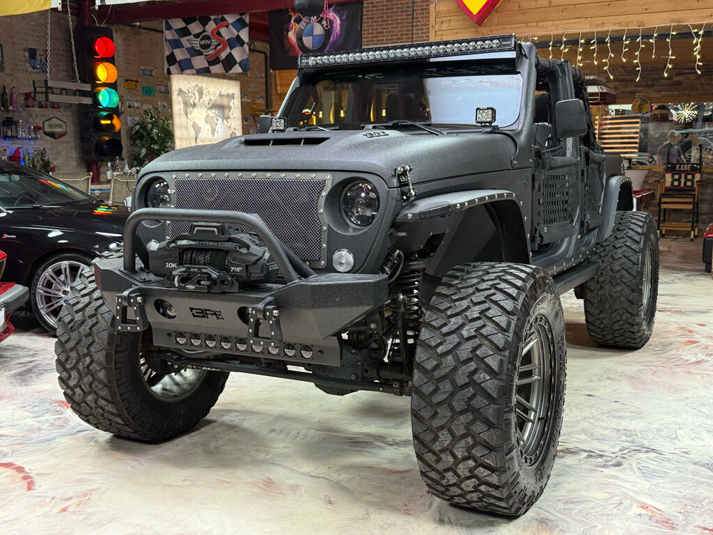 Used 2023 Jeep Wrangler Unlimited Rubicon 392 w/ Xtreme Recon 35" Tire Package AWD/4WD image 13