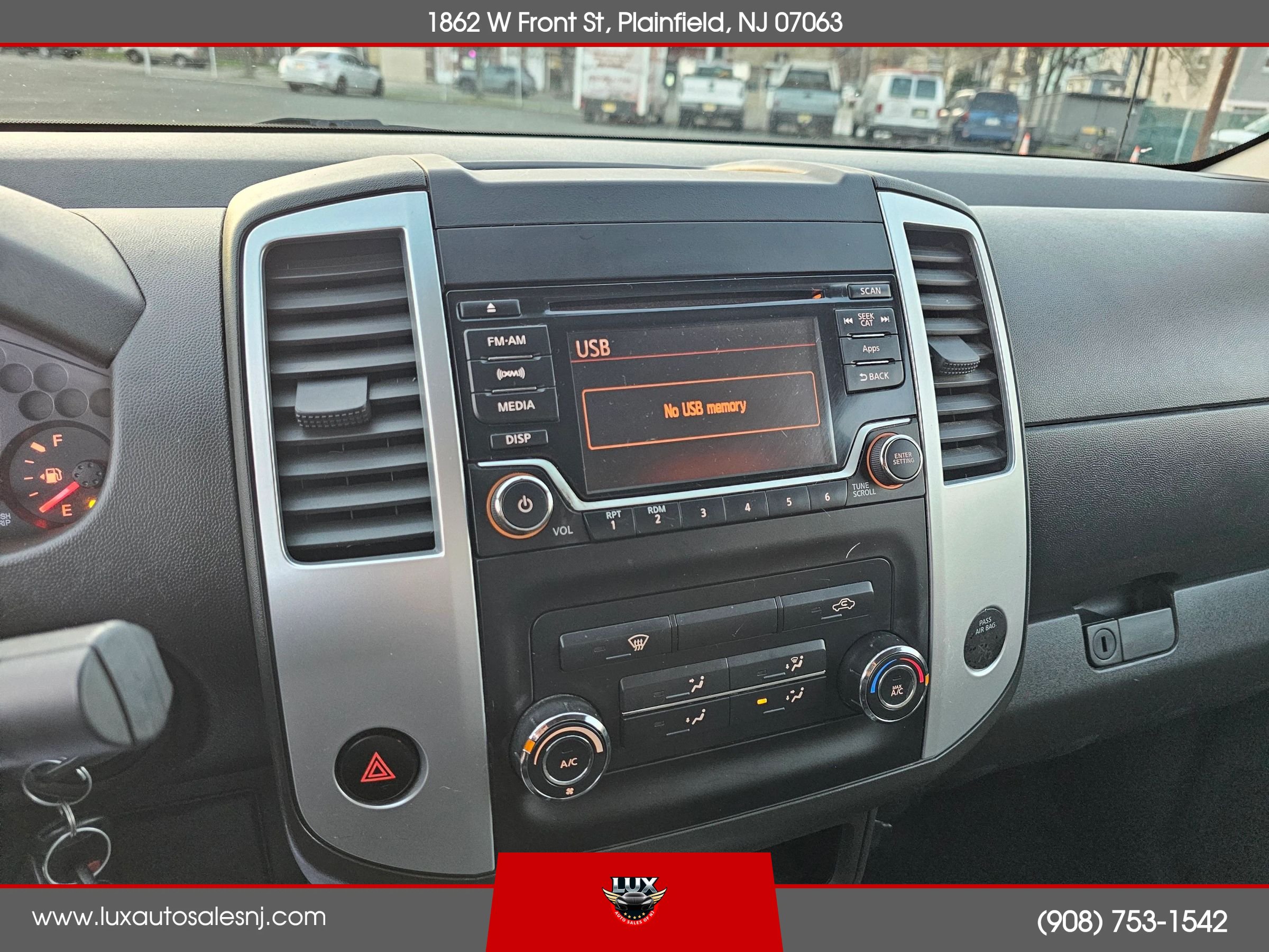 Used 2015 Nissan Frontier SV AWD/4WD image 29