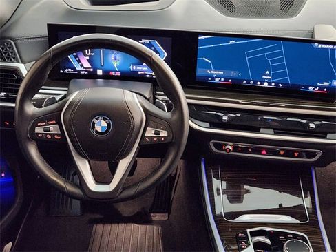 Used 2024 BMW X5 xDrive50e image 27