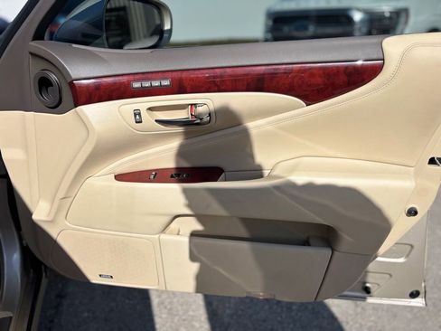 Used 2012 Lexus LS 460 image 12