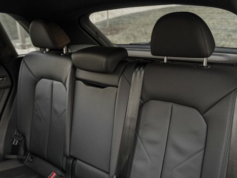 Certified 2025 Audi Q3 2.0T Premium w/ Convenience Package image 23