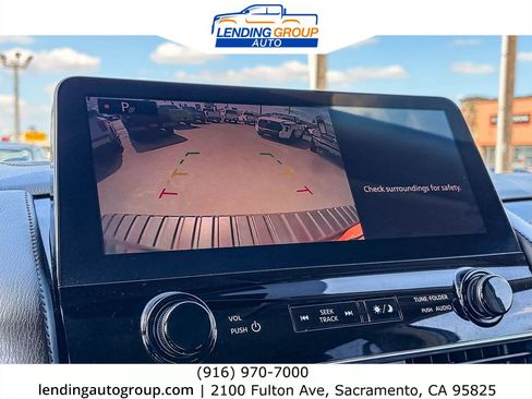 Used 2024 Nissan Armada SV AWD/4WD image 23