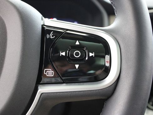 New 2026 Volvo XC90 B6 Plus w/ Protection Package Premier AWD/4WD image 28