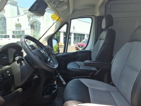 Used 2025 RAM ProMaster 3500 w/ Convenience Group FWD image 24
