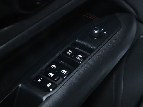 Used 2025 Jeep Compass Trailhawk AWD/4WD image 16