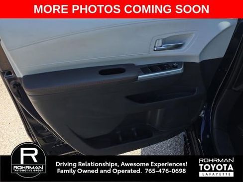 Used 2024 Toyota Sienna XSE image 9