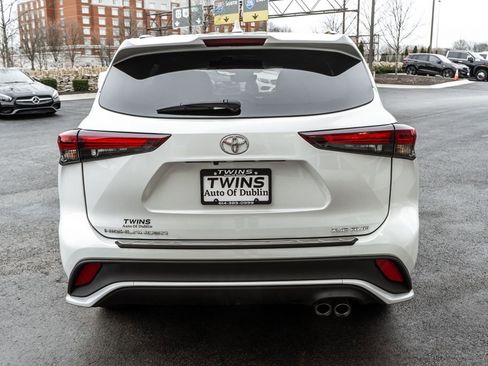Used 2025 Toyota Highlander XSE AWD/4WD image 42