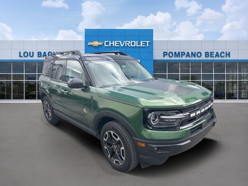 Used 2024 Ford Bronco Sport Outer Banks w/ Tech Package image 2