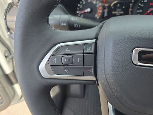 New 2025 Jeep Compass Latitude w/ Sun & Sound Group image 24