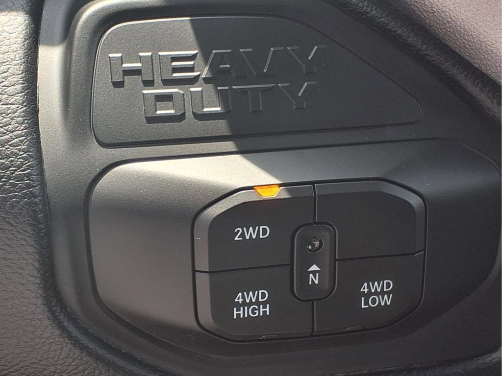 Used 2026 RAM 2500 Laramie AWD/4WD image 16