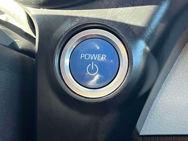 Used 2021 Toyota Sienna LE FWD image 32