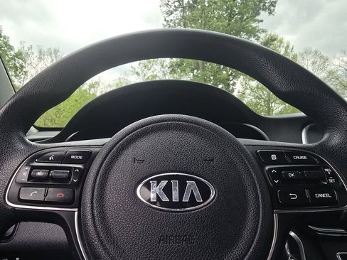 Used 2018 Kia Optima LX FWD image 25