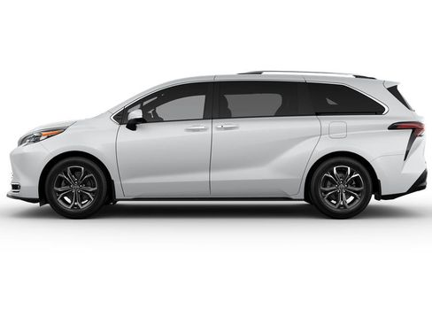 New 2025 Toyota Sienna Platinum image 4