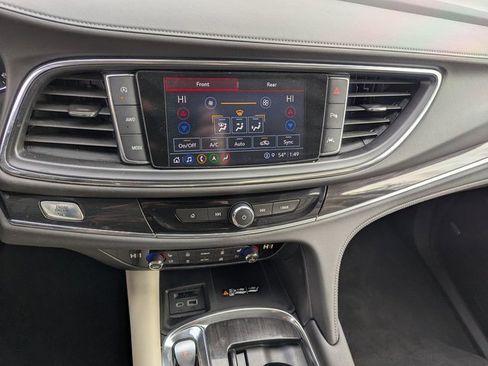 Used 2023 Buick Enclave Premium w/ LPO, Touring Package image 15