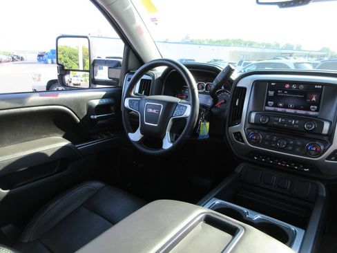 Used 2015 GMC Sierra 1500 SLT w/ Driver Alert Package AWD/4WD image 29