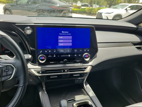 Used 2025 Lexus RX 350 Premium w/ Accessory Package (Z1) FWD image 18