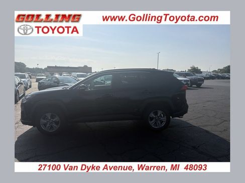 Used 2025 Toyota RAV4 XLE AWD/4WD image 1