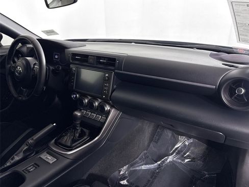 Certified 2022 Toyota GR86 Premium image 35