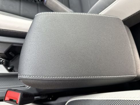 New 2025 Volkswagen Taos SE image 39