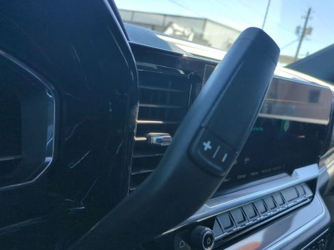 Used 2024 Chevrolet Silverado 2500 High Country w/ High Country Premium Package image 21