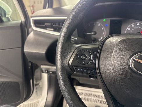 Used 2024 Toyota Corolla LE image 29