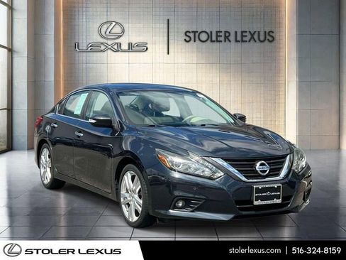 Used 2017 Nissan Altima 3.5 SL FWD image 1