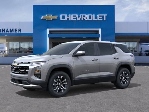 New 2026 Chevrolet Equinox LT image 2